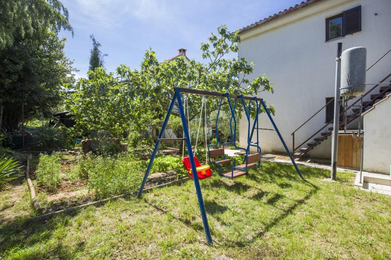 Apartment Vili Pinezići Exteriör bild